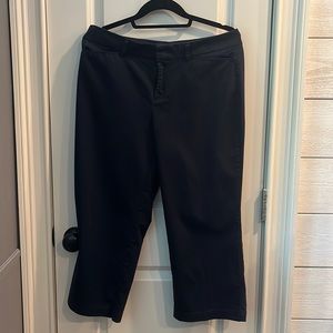 Navy 3/4 Dockers pant